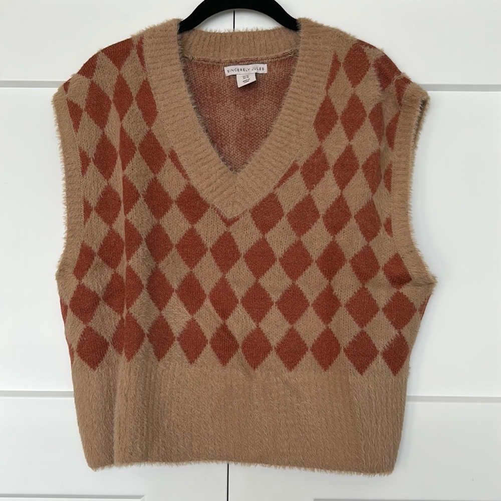 Soft Diamond Sweater Vest